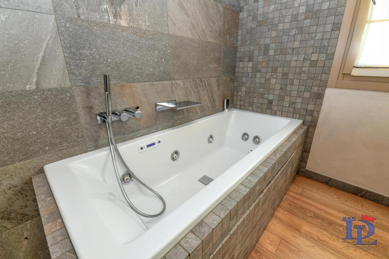 Desenzanoloft Official Partner Marriott Homes & Villas - Oscar Luxury Suite Desenzano del Garda Exterior photo